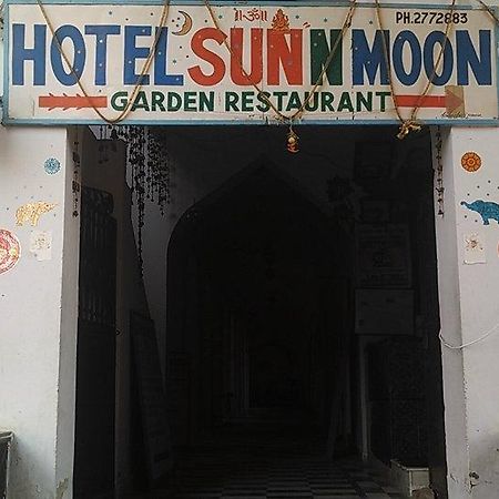 Hotel Sun N Moon Pushkar Bagian luar foto